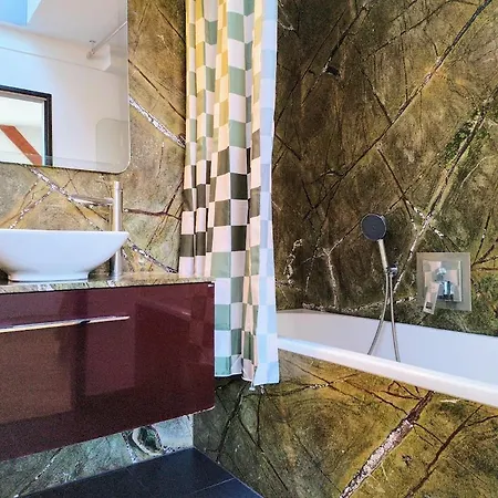 דירה Quiet Loft Great For Couples & Family *