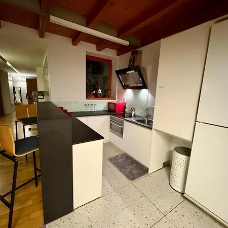 דירה Quiet Loft Great For Couples & Family פראג
